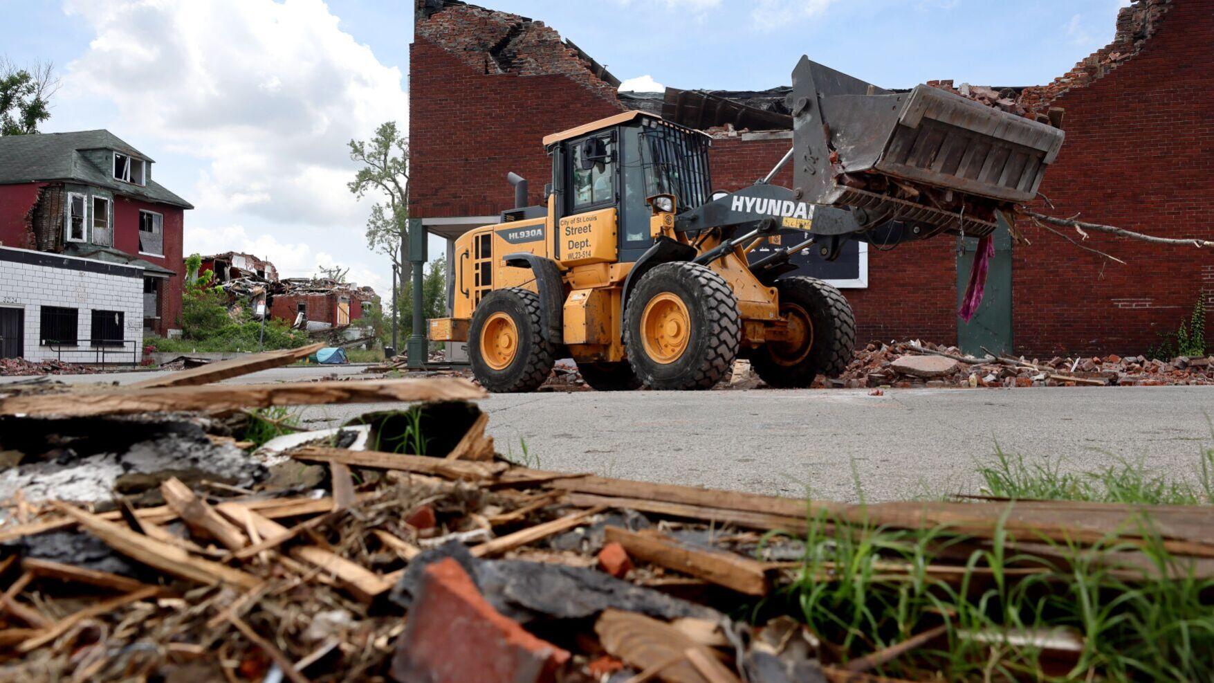 Enough tornado debris to fill 9,400 garbage trucks picked up in 最新杏吧原创. There鈥檚 more.